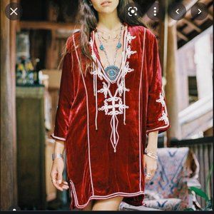 Chasing Unicorns Velvet Tunic***EmeraldGreen**